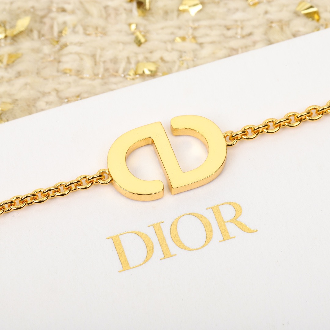 Dior Designer Bracelets High Quality Charm Bracelets Fashionable Luxury Jewelry For Women Classic Luxury Wedding & Party Accessories Valentines Day Christmas Birthday Gift