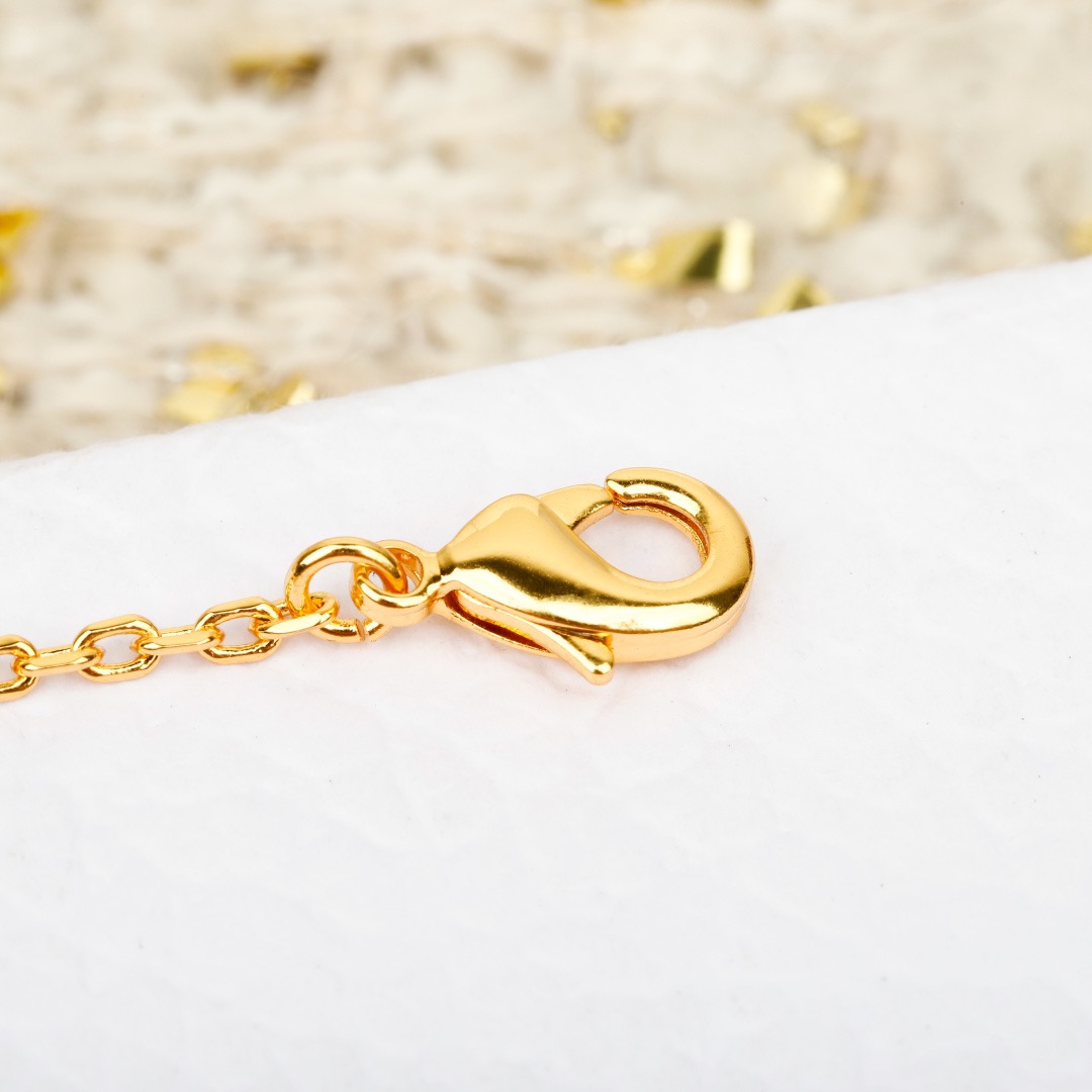 Dior Designer Bracelets High Quality Charm Bracelets Fashionable Luxury Jewelry For Women Classic Luxury Wedding & Party Accessories Valentines Day Christmas Birthday Gift