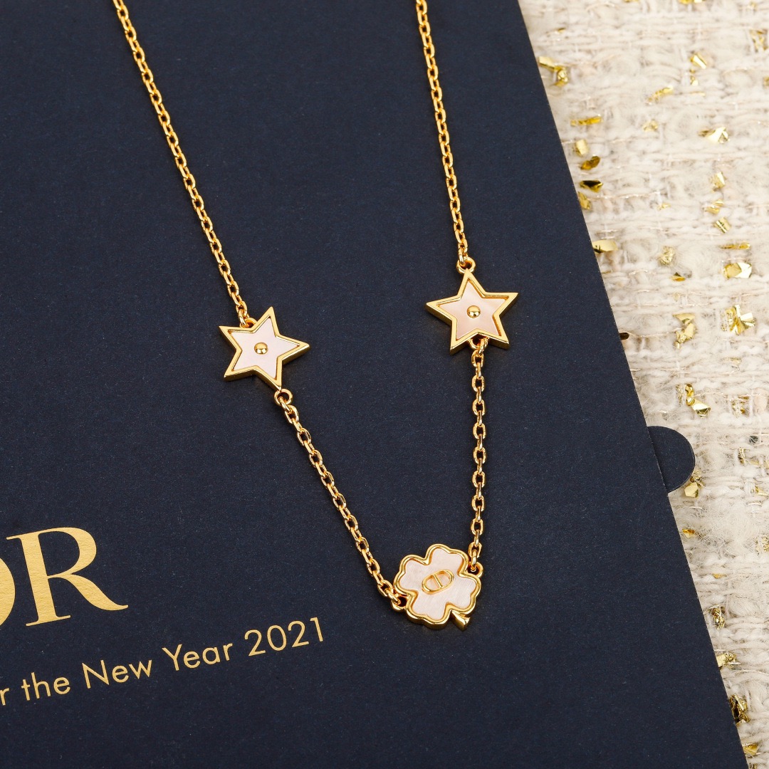 Dior Fashion Pendant Flower Designer Brand Necklace Women Jewelry Accessories Wedding Gift Valentines Day Christmas Birthday Gift