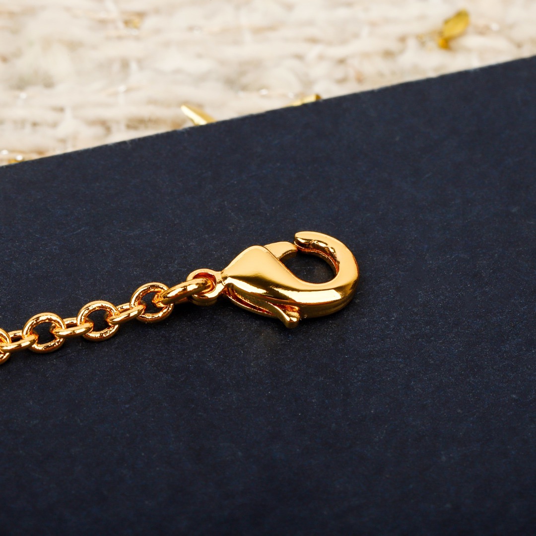 Dior Luxury Necklace Elegant Necklaces Designer Necklaces Women Top Quality Pendant Charm Jewellery Designer For Women Gifts For Her Valentines Day Christmas Birthday Gift