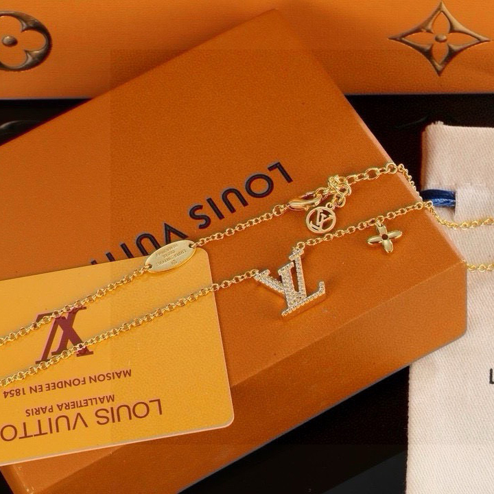 LV Luxury Necklace Elegant Necklaces Designer Necklaces Women Top Quality Letter Pendant Charm Jewellery Designer For Women Gifts For Her Valentines Day Christmas Birthday Gift