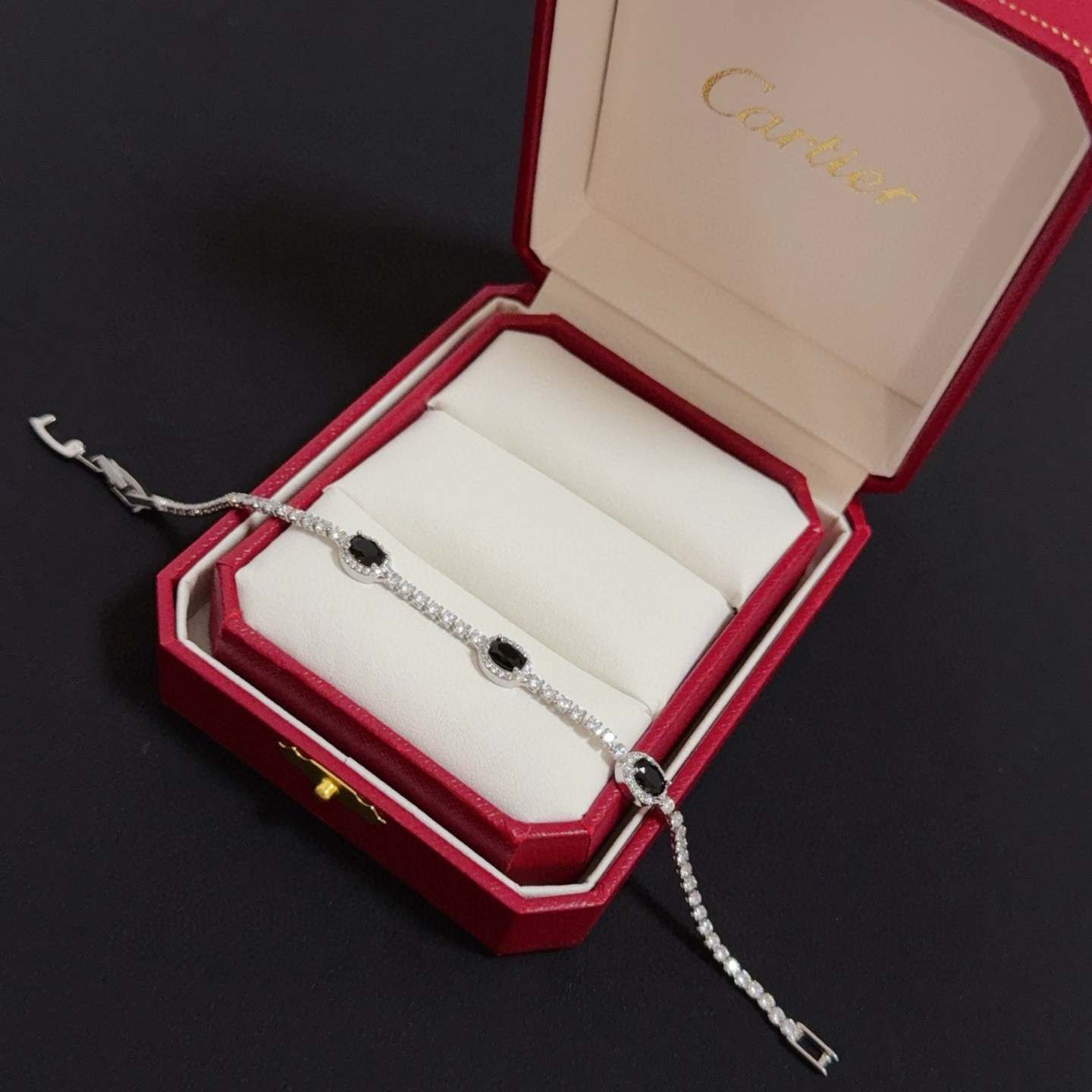 Cartier Designer Diamond Encrusted Chain Bracelet High Quality Chain Bracelet Fashionable Luxury Jewelry For Women's Classic Luxury Wedding Party Accessories Valentines Day Christmas Birthday Gift