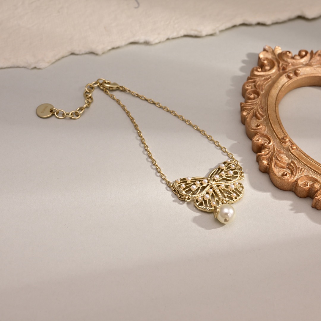 Dior Designer Butterfly Chain Bracelet High Quality Charm Bracelets Fashionable Luxury Jewelry For Women Classic Luxury Wedding Party Accessories Valentines Day Christmas Birthday Gift