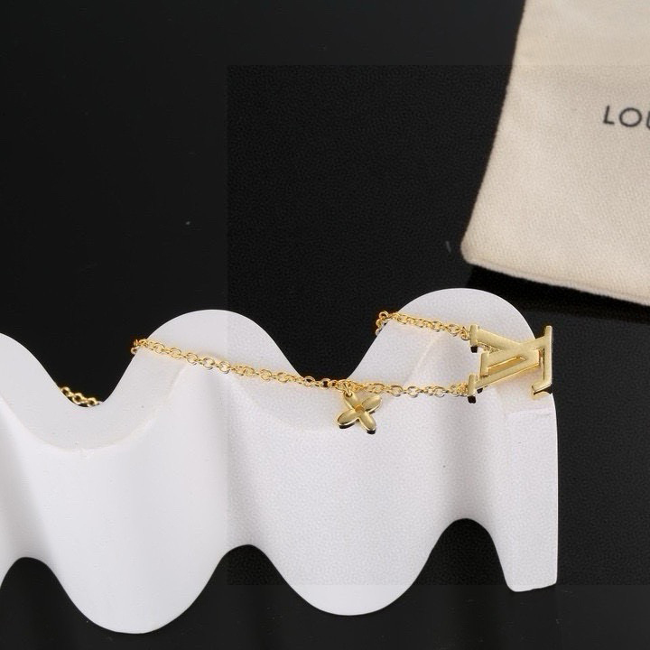 LV Luxury Necklace Elegant Necklaces Designer Necklaces Women Top Quality Letter Pendant Charm Jewellery Designer For Women Gifts For Her Valentines Day Christmas Birthday Gift