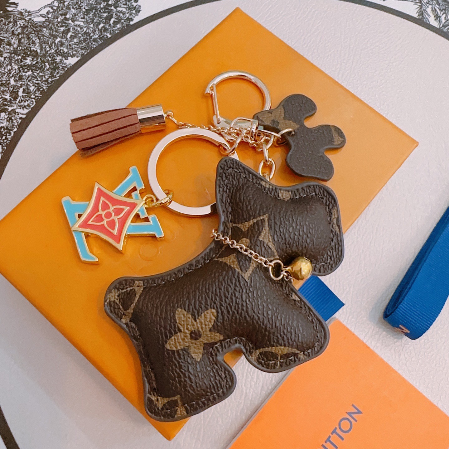 LV Luxury Brand Men's And Women's Style Classic Key Chain Cute Mini Pony Bag Pendant Hand Sewn Sheepskin Angel Pegasus Modeling Design Fashion Pendant Decor Key Chain Best Gift