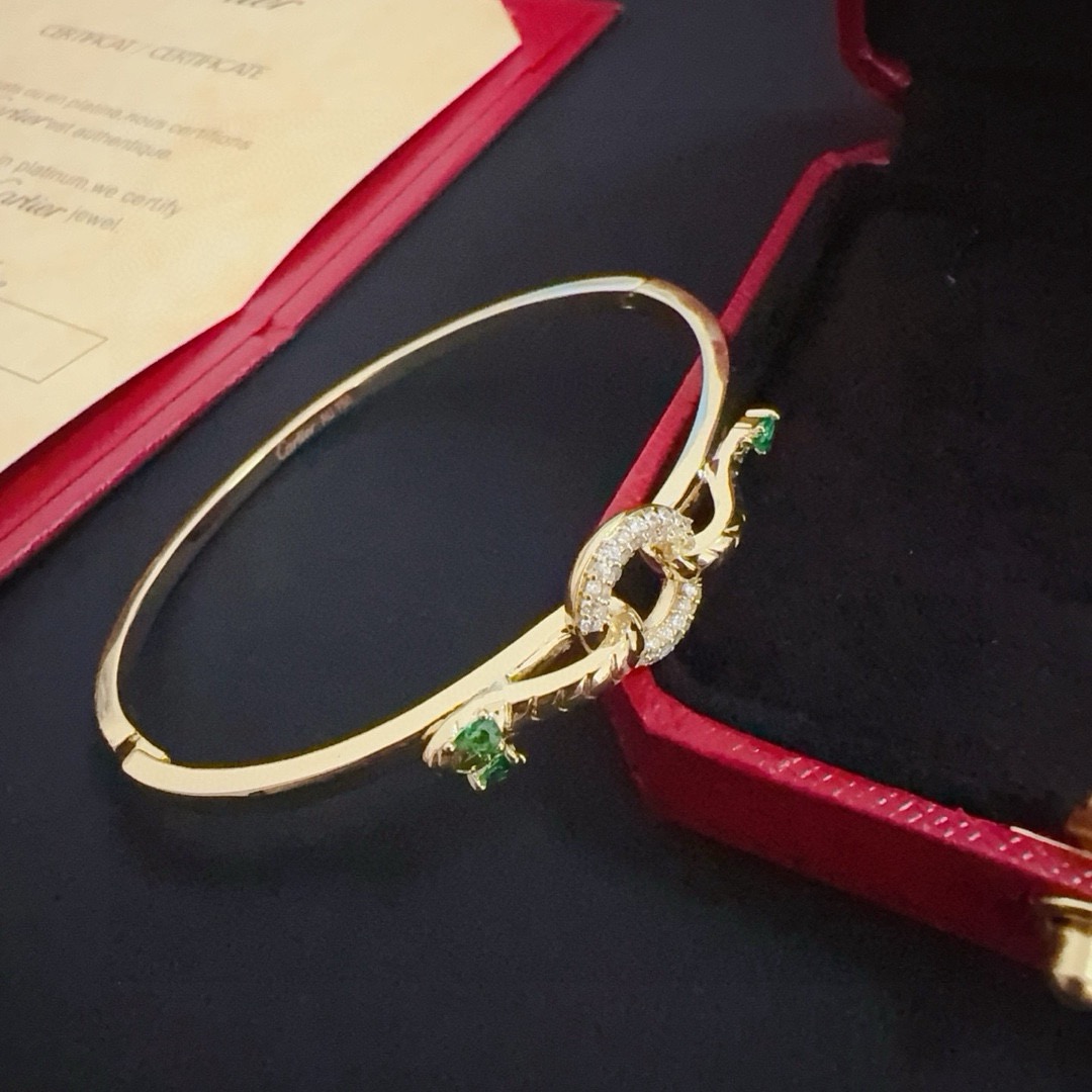 Cartier Designer Diamond Encrusted Chain Bracelet High Quality Chain Bracelet Fashionable Luxury Jewelry For Women's Classic Luxury Wedding Party Accessories Valentines Day Christmas Birthday Gift