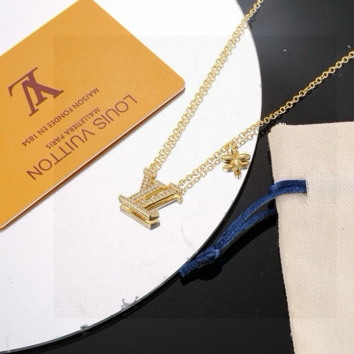 LV Luxury Necklace Elegant Necklaces Designer Necklaces Women Top Quality Letter Pendant Charm Jewellery Designer For Women Gifts For Her Valentines Day Christmas Birthday Gift