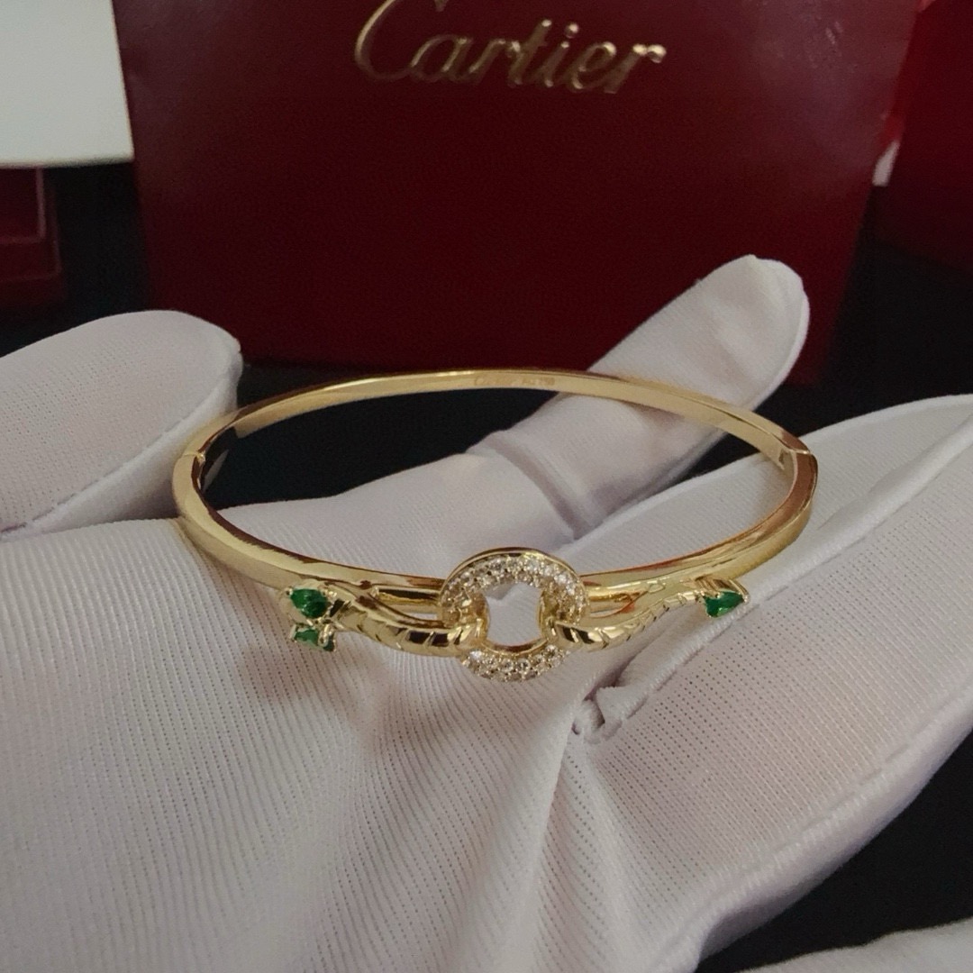 Cartier Designer Diamond Encrusted Chain Bracelet High Quality Chain Bracelet Fashionable Luxury Jewelry For Women's Classic Luxury Wedding Party Accessories Valentines Day Christmas Birthday Gift