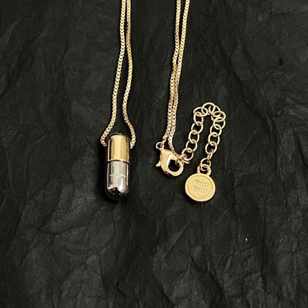MIU MIU Luxury Necklace Elegant Necklaces Designer Necklaces Women Top Quality Pendant Charm Jewellery Designer For Women Gifts For Her Valentines Day Christmas Birthday Gift
