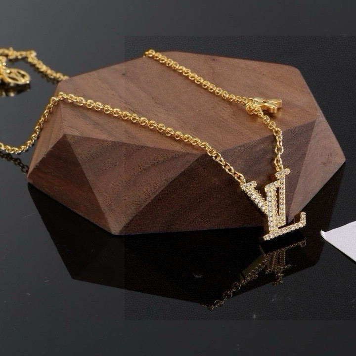 LV Luxury Necklace Elegant Necklaces Designer Necklaces Women Top Quality Letter Pendant Charm Jewellery Designer For Women Gifts For Her Valentines Day Christmas Birthday Gift