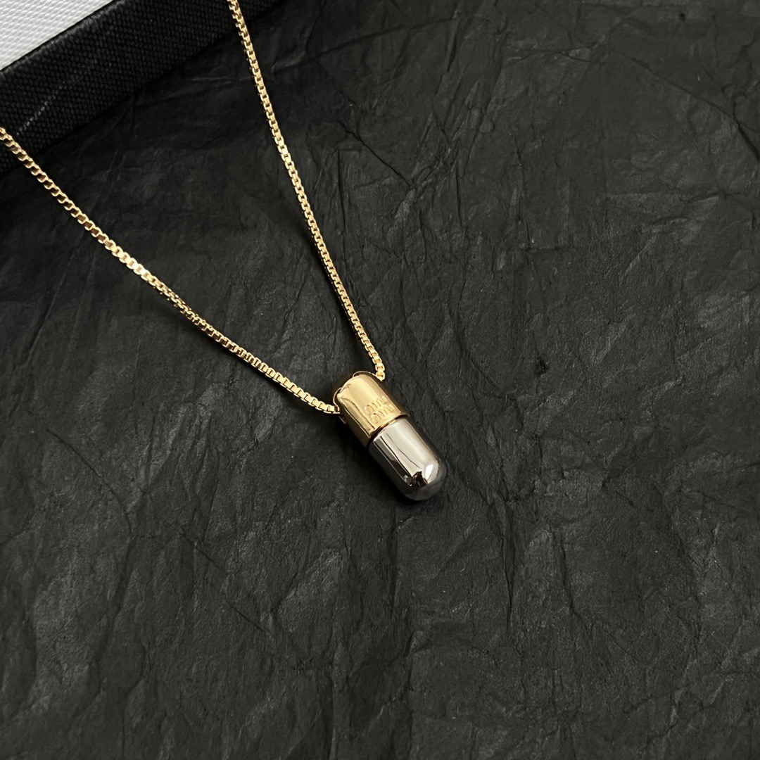 MIU MIU Luxury Necklace Elegant Necklaces Designer Necklaces Women Top Quality Pendant Charm Jewellery Designer For Women Gifts For Her Valentines Day Christmas Birthday Gift
