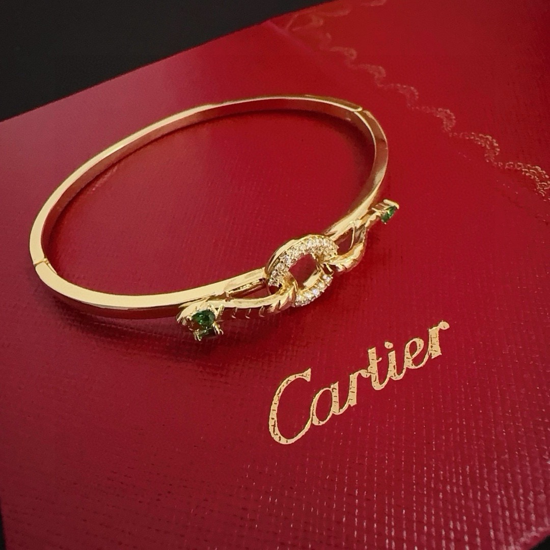 Cartier Designer Diamond Encrusted Chain Bracelet High Quality Chain Bracelet Fashionable Luxury Jewelry For Women's Classic Luxury Wedding Party Accessories Valentines Day Christmas Birthday Gift