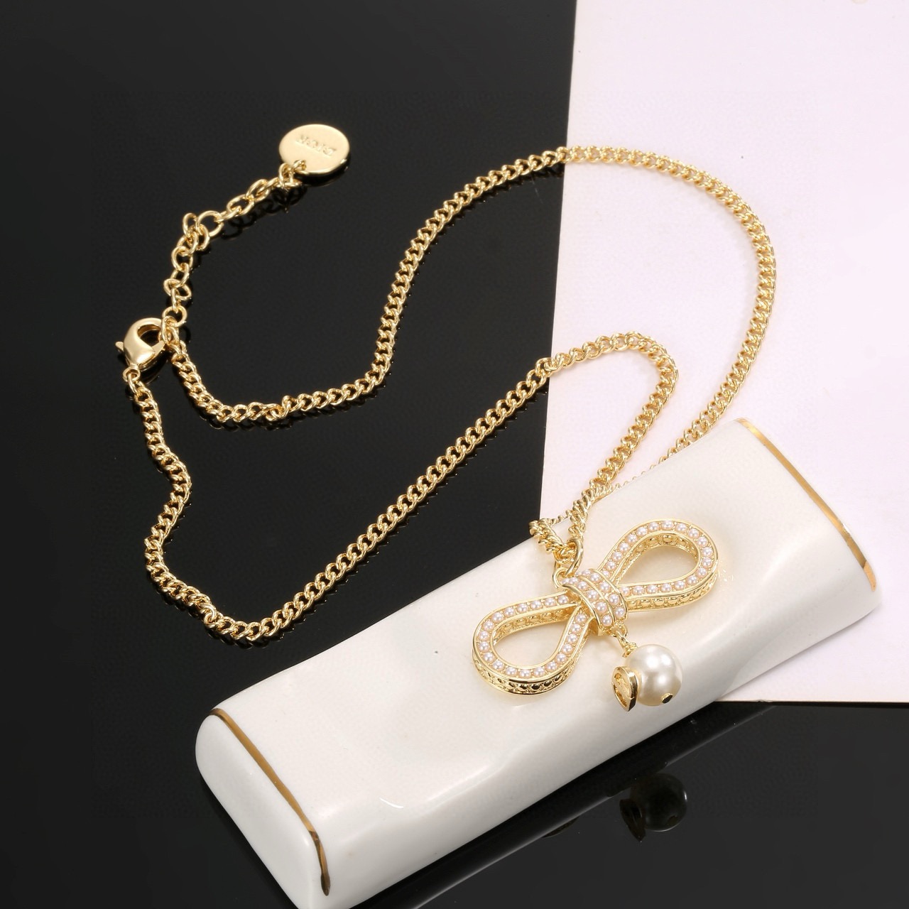 Dior Luxury Necklace Elegant Necklaces Butterfly Knot Pearl Designer Necklaces Women Top Quality Pendant Fashion Jewellery Designer For Women Gifts For Her Valentines Day Christmas Birthday Gift