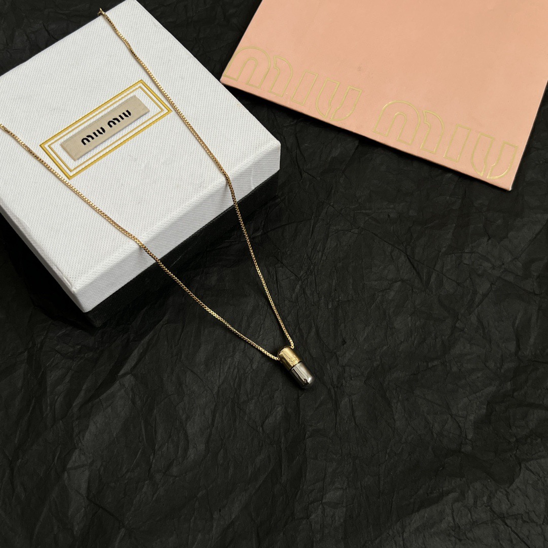 MIU MIU Luxury Necklace Elegant Necklaces Designer Necklaces Women Top Quality Pendant Charm Jewellery Designer For Women Gifts For Her Valentines Day Christmas Birthday Gift