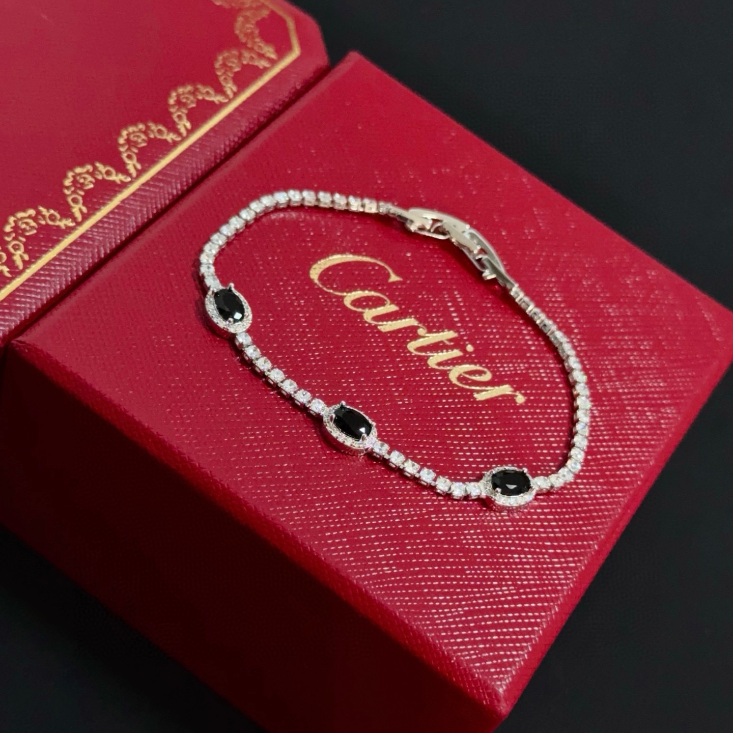 Cartier Designer Diamond Encrusted Chain Bracelet High Quality Chain Bracelet Fashionable Luxury Jewelry For Women's Classic Luxury Wedding Party Accessories Valentines Day Christmas Birthday Gift