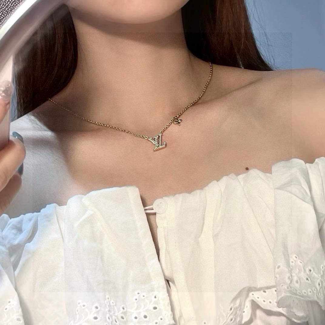 LV Luxury Necklace Elegant Necklaces Designer Necklaces Women Top Quality Letter Pendant Charm Jewellery Designer For Women Gifts For Her Valentines Day Christmas Birthday Gift