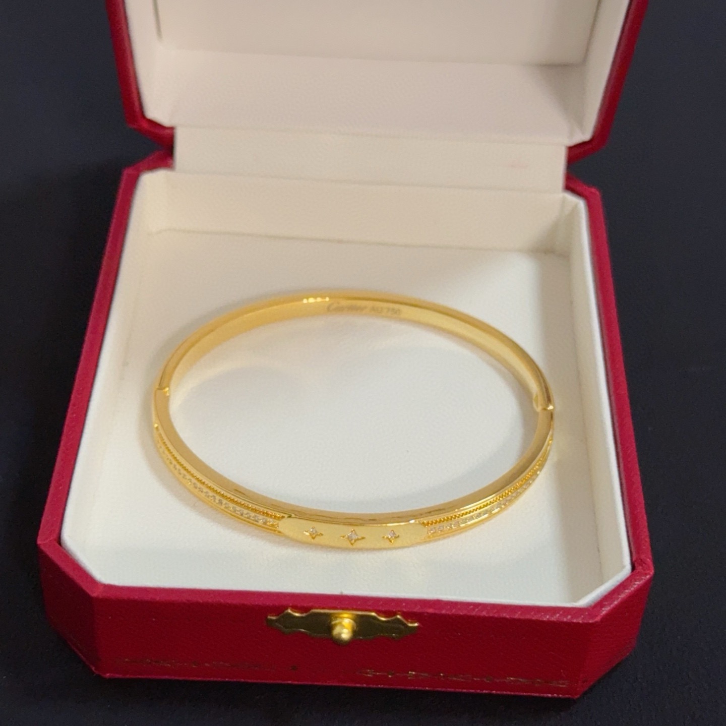 Cartier Designer Diamond Encrusted Bracelet High Quality Bracelet Fashionable Luxury Jewelry For Women's Classic Luxury Wedding Party Accessories Valentines Day Christmas Birthday Gift