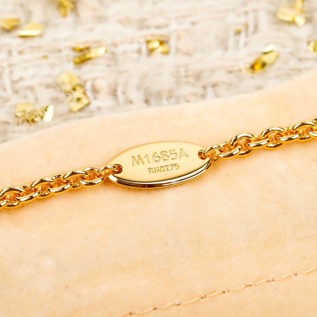 LV Luxury Necklace Elegant Necklaces Designer Pearl Multi Accessory Tassel Necklace Women Top Quality Pendant Fashion Jewellery Designer For Women Gifts For Her Valentines Day Christmas Birthday Gift