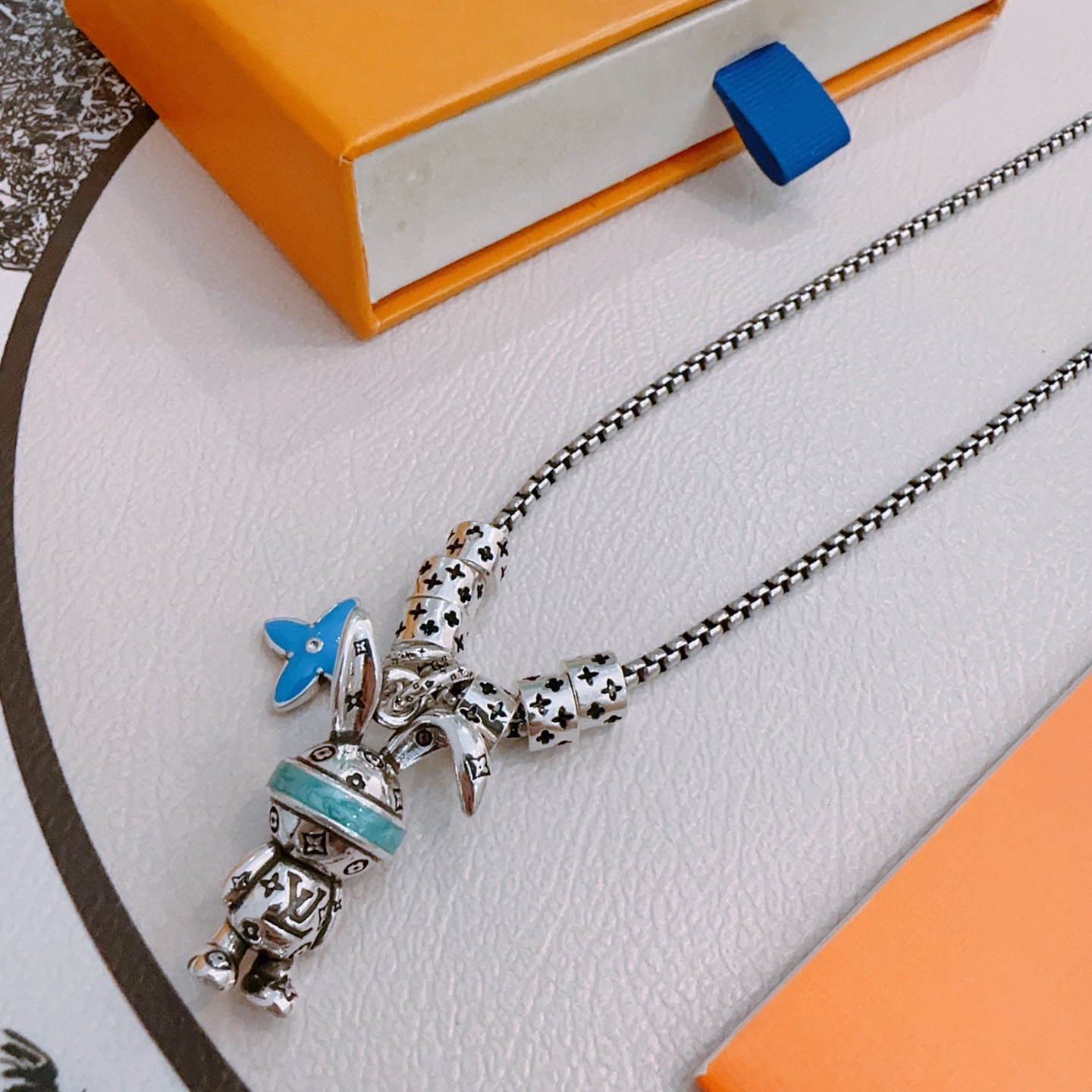 LV Luxury Necklace Elegant Necklaces Designer Necklaces Men's And Women's Top Quality Pendant Fashion Jewellery Designer For Women Gifts For Her Valentines Day Christmas Birthday Gift