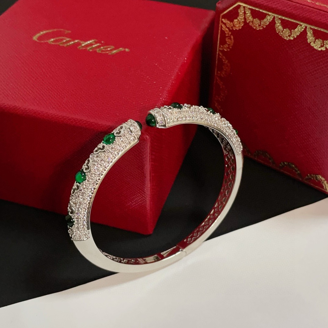 Cartier Designer Diamond Encrusted Bracelet High Quality Bracelet Fashionable Luxury Jewelry For Women's Classic Luxury Wedding Party Accessories Valentines Day Christmas Birthday Gift