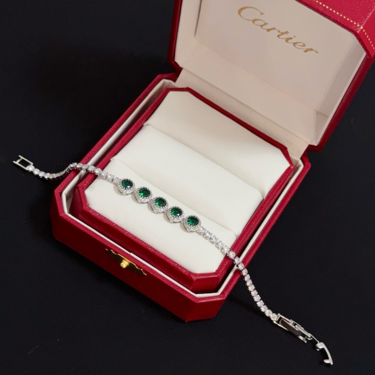 Cartier Designer Diamond Encrusted Chain Bracelet High Quality Chain Bracelet Fashionable Luxury Jewelry For Women's Classic Luxury Wedding Party Accessories Valentines Day Christmas Birthday Gift