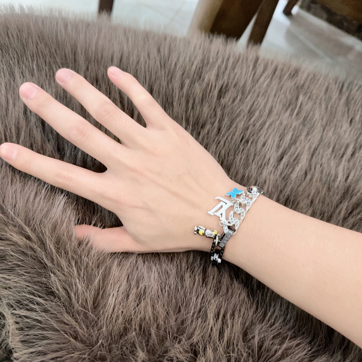 LV Designer Chain Bracelet High Quality Bracelet Fashionable Luxury Jewelry For Women's Classic Luxury Wedding Party Accessories Valentines Day Christmas Birthday Gift