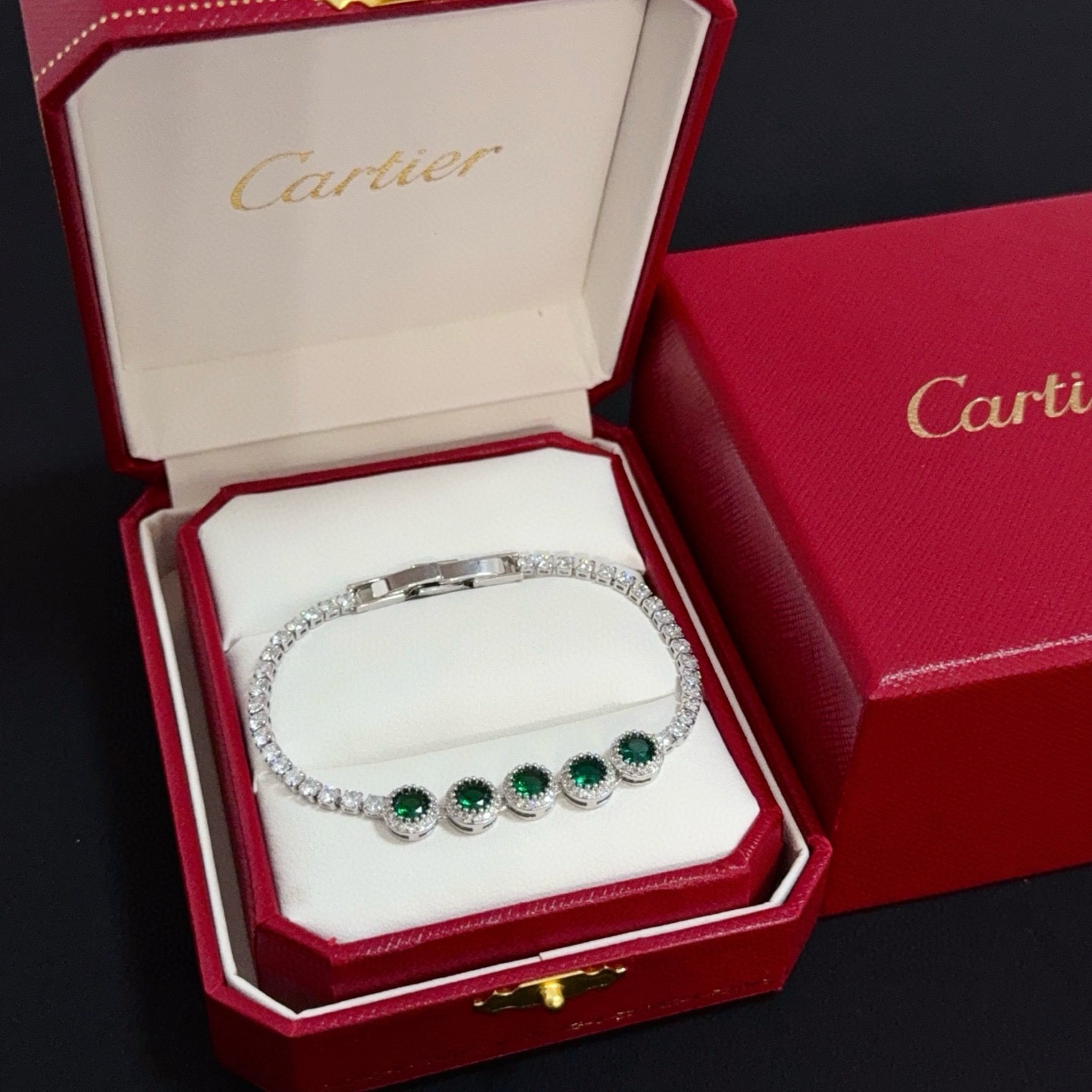 Cartier Designer Diamond Encrusted Chain Bracelet High Quality Chain Bracelet Fashionable Luxury Jewelry For Women's Classic Luxury Wedding Party Accessories Valentines Day Christmas Birthday Gift