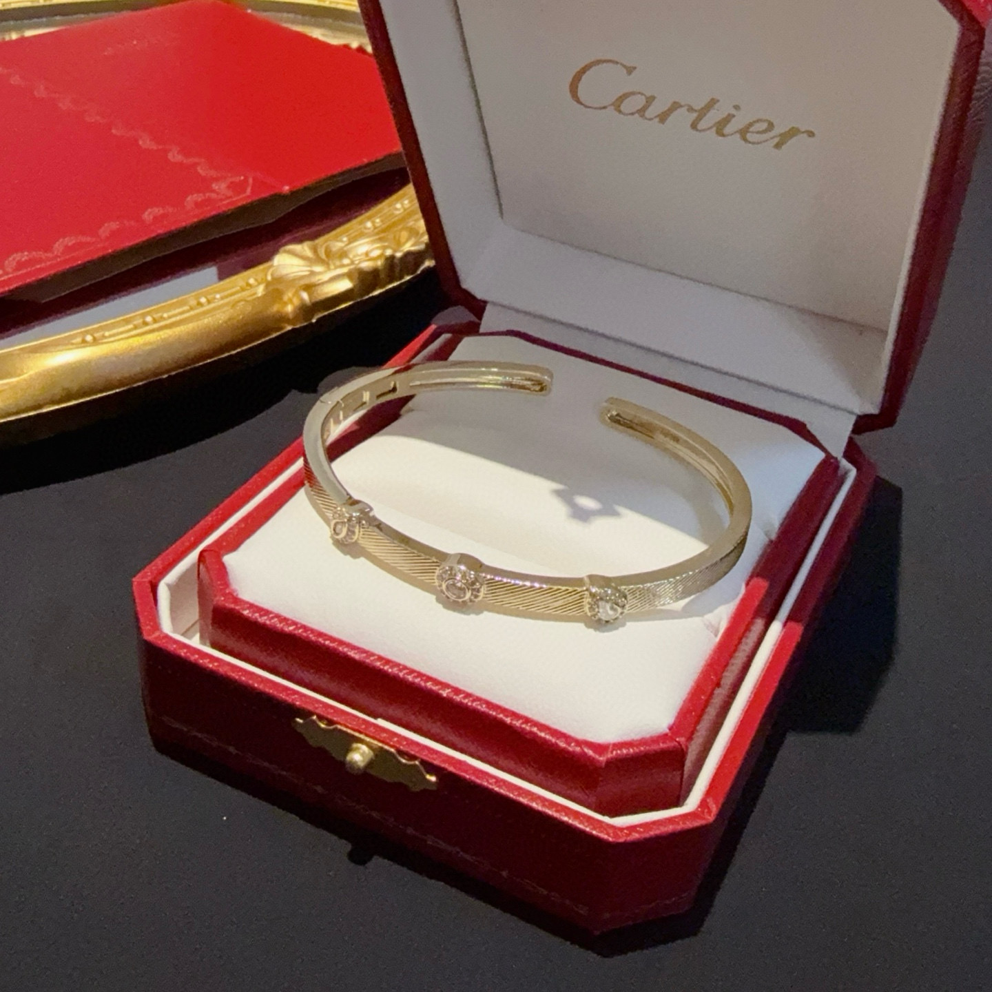 Cartier Designer Diamond Inlaid Open Bracelet High Quality Bracelet Fashionable Luxury Jewelry For Women's Men Classic Luxury Wedding Party Accessories Valentines Day Christmas Birthday Gift