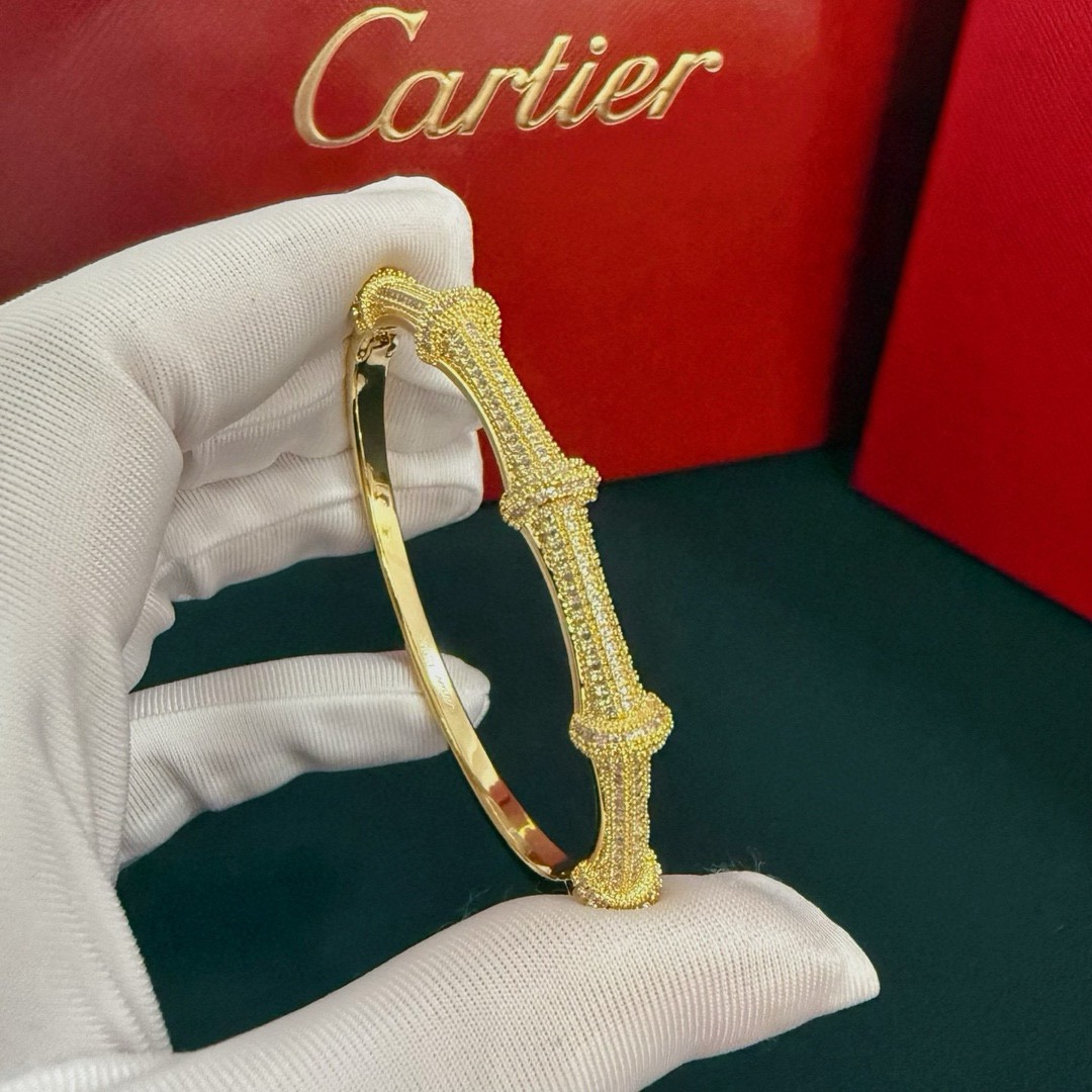 Cartier Designer Bamboo Studded Diamond Bracelet High Quality Bracelet Fashionable Luxury Jewelry For Women's Men Classic Luxury Wedding Party Accessories Valentines Day Christmas Birthday Gift