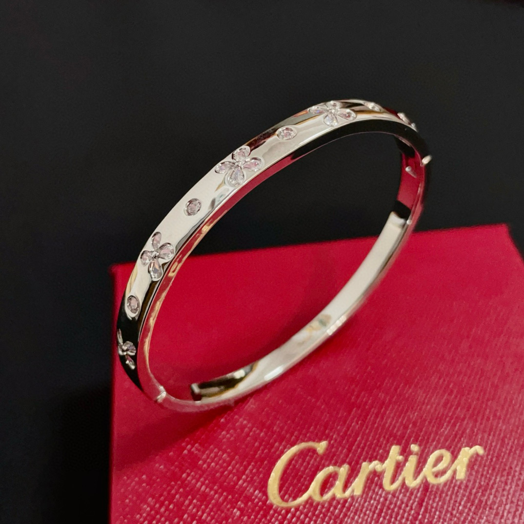 Cartier Designer Diamond Inlaid Bracelet High Quality Bracelet Fashionable Luxury Jewelry For Women's Men Classic Luxury Wedding Party Accessories Valentines Day Christmas Birthday Gift
