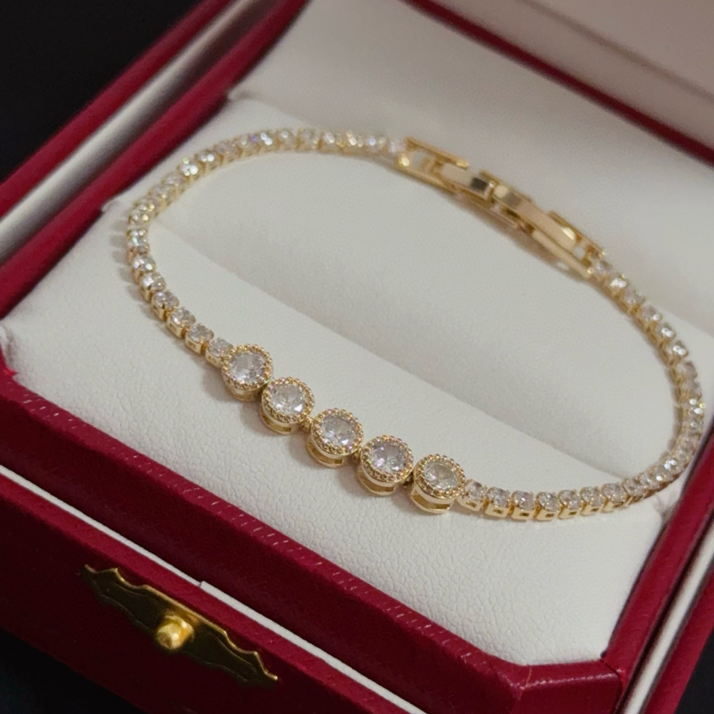 Cartier Designer Diamond Inlaid Chain Bracelet High Quality Bracelet Fashionable Luxury Jewelry For Women's Men Classic Luxury Wedding Party Accessories Valentines Day Christmas Birthday Gift