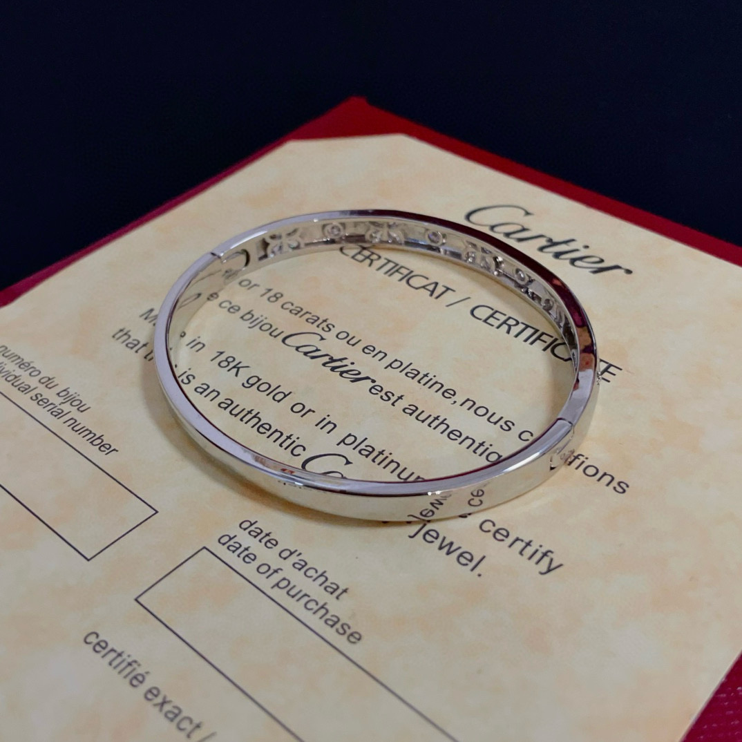 Cartier Designer Diamond Inlaid Bracelet High Quality Bracelet Fashionable Luxury Jewelry For Women's Men Classic Luxury Wedding Party Accessories Valentines Day Christmas Birthday Gift