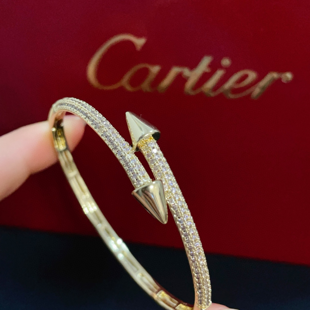 Cartier Designer Diamond Inlaid Bracelet High Quality Bracelet Fashionable Luxury Jewelry For Women's Men Classic Luxury Wedding Party Accessories Valentines Day Christmas Birthday Gift