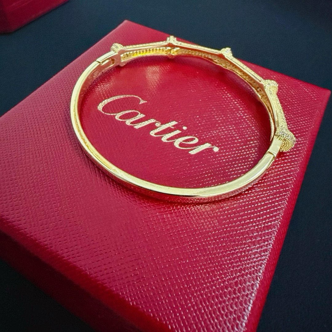 Cartier Designer Bamboo Studded Diamond Bracelet High Quality Bracelet Fashionable Luxury Jewelry For Women's Men Classic Luxury Wedding Party Accessories Valentines Day Christmas Birthday Gift