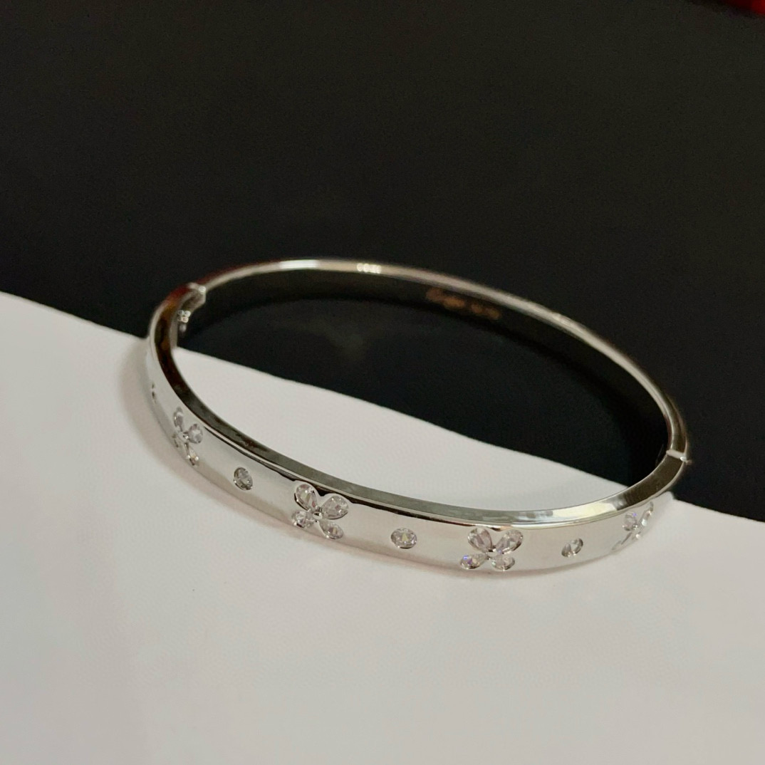 Cartier Designer Diamond Inlaid Bracelet High Quality Bracelet Fashionable Luxury Jewelry For Women's Men Classic Luxury Wedding Party Accessories Valentines Day Christmas Birthday Gift