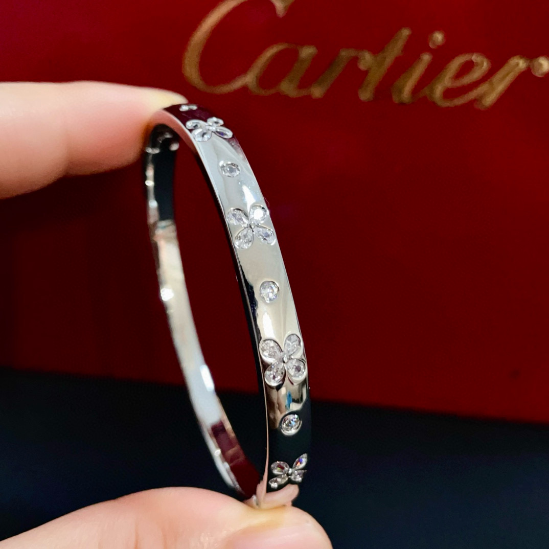 Cartier Designer Diamond Inlaid Bracelet High Quality Bracelet Fashionable Luxury Jewelry For Women's Men Classic Luxury Wedding Party Accessories Valentines Day Christmas Birthday Gift