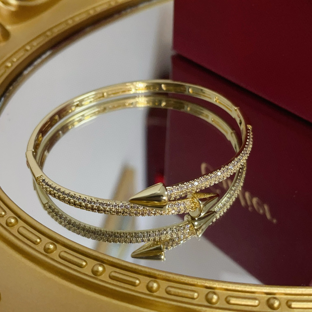 Cartier Designer Diamond Inlaid Bracelet High Quality Bracelet Fashionable Luxury Jewelry For Women's Men Classic Luxury Wedding Party Accessories Valentines Day Christmas Birthday Gift