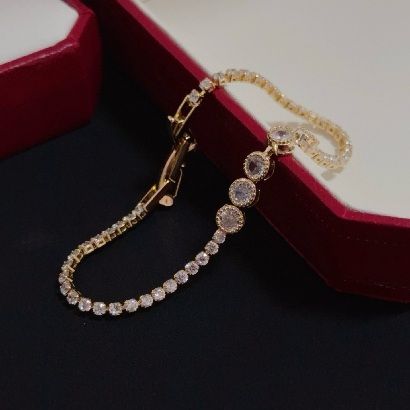 Cartier Designer Diamond Inlaid Chain Bracelet High Quality Bracelet Fashionable Luxury Jewelry For Women's Men Classic Luxury Wedding Party Accessories Valentines Day Christmas Birthday Gift