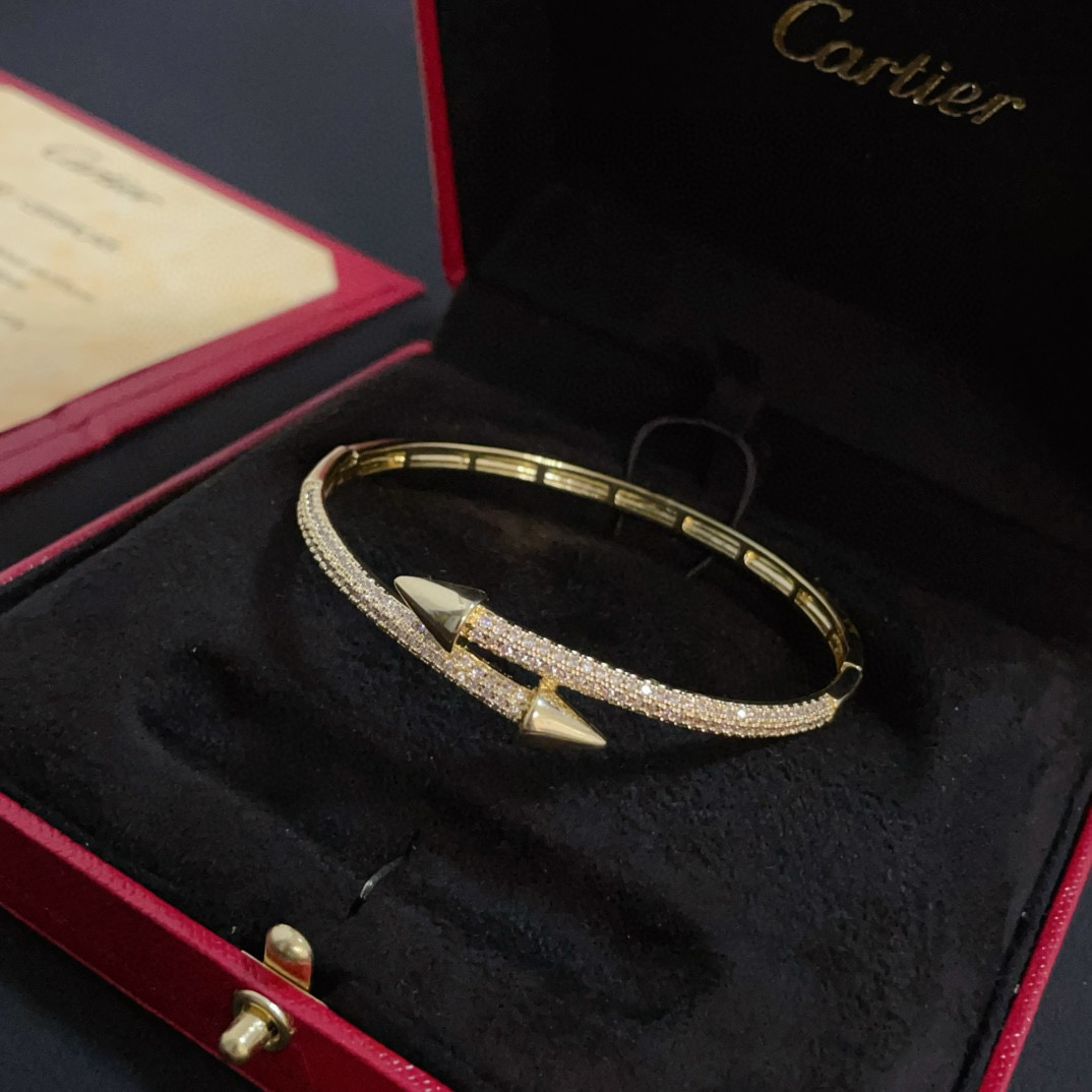 Cartier Designer Diamond Inlaid Bracelet High Quality Bracelet Fashionable Luxury Jewelry For Women's Men Classic Luxury Wedding Party Accessories Valentines Day Christmas Birthday Gift