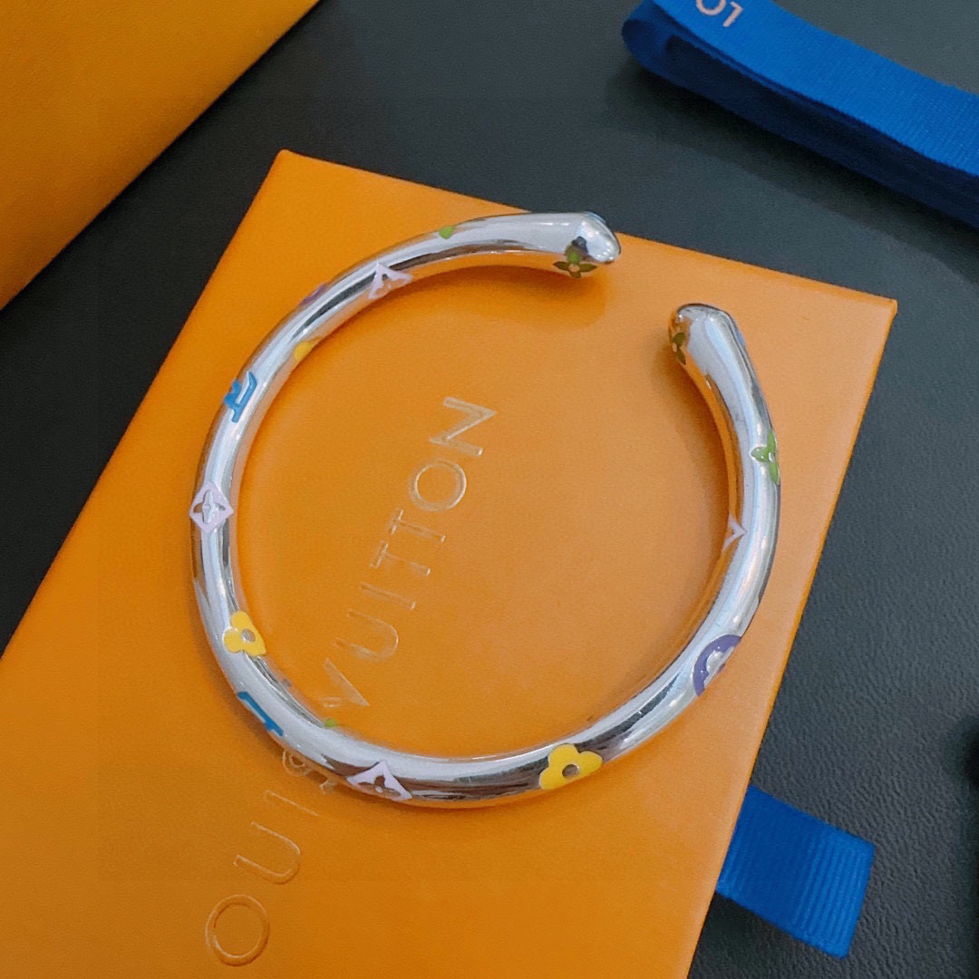 LV Designer Opening Bracelet High Quality Bracelet Fashionable Luxury Jewelry For Women's Men Classic Luxury Wedding Party Accessories Valentines Day Christmas Birthday Gift