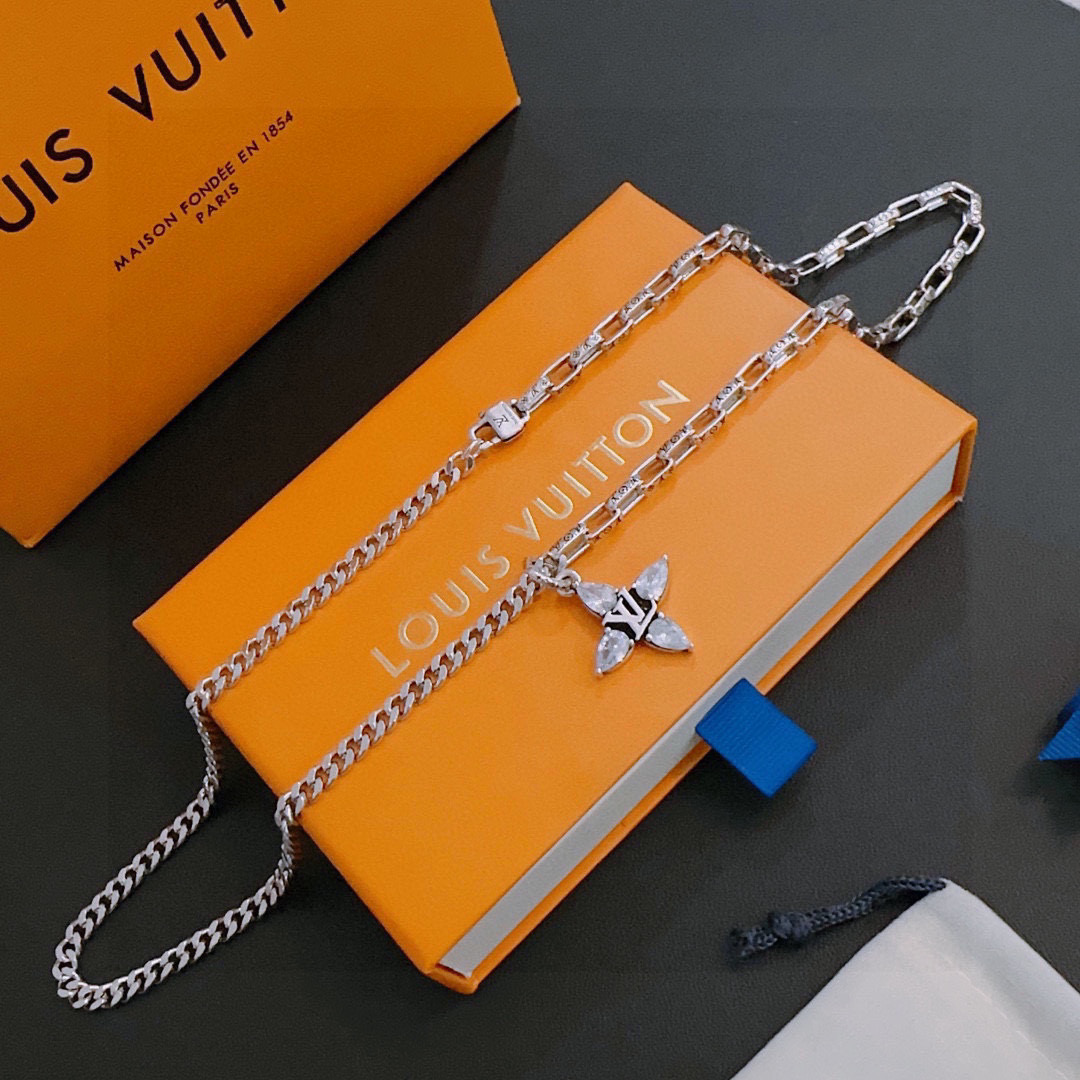 LV Luxury Necklace Elegant Necklaces Designer Necklace Women Top Quality Pendant Fashion Jewellery Designer For Women Gifts For Her Valentines Day Christmas Birthday Gift