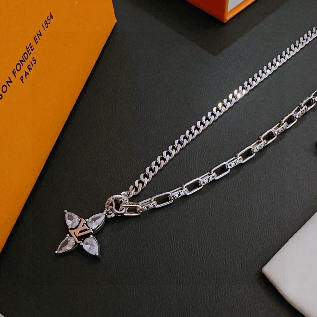 LV Luxury Necklace Elegant Necklaces Designer Necklace Women Top Quality Pendant Fashion Jewellery Designer For Women Gifts For Her Valentines Day Christmas Birthday Gift