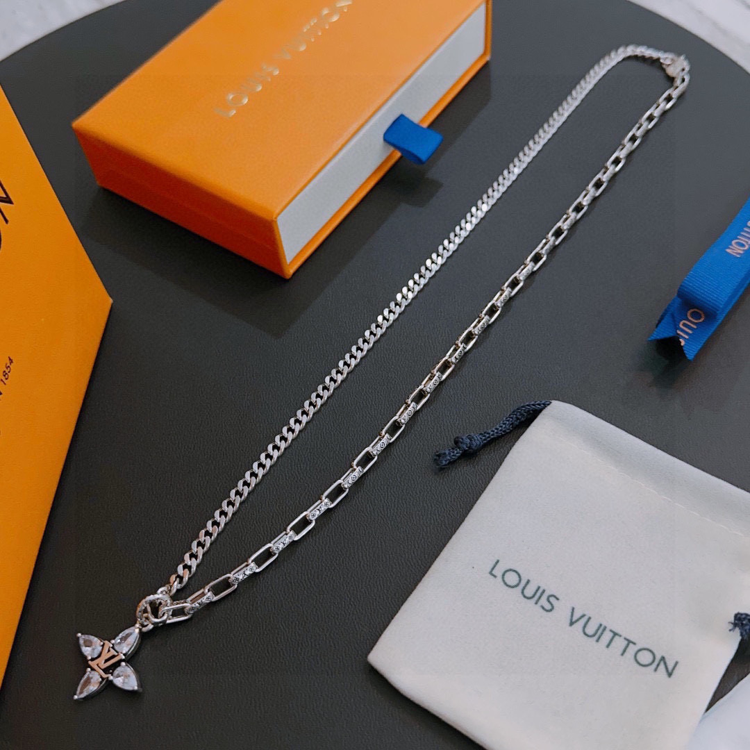 LV Luxury Necklace Elegant Necklaces Designer Necklace Women Top Quality Pendant Fashion Jewellery Designer For Women Gifts For Her Valentines Day Christmas Birthday Gift
