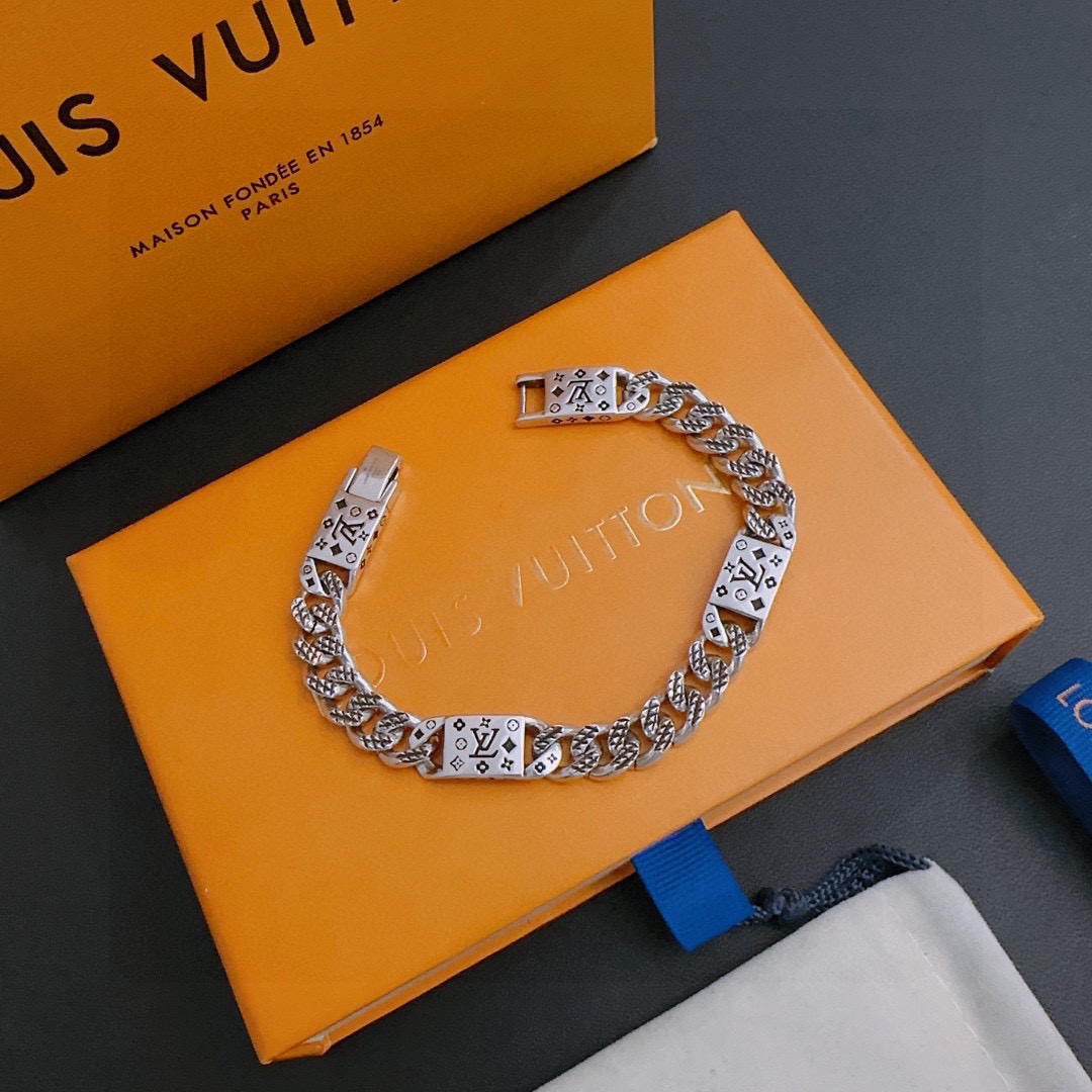 LV Designer Chain Bracelet High Quality Bracelet Fashionable Luxury Jewelry For Women's Men Classic Luxury Wedding Party Accessories Valentines Day Christmas Birthday Gift ﻿