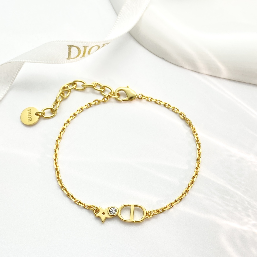 Dior Designer Alphabet Stitching With Stars And Small Rhinestones Embellishment Chain Bracelet High Quality Bracelet Fashionable Luxury Jewelry For Women's Classic Luxury Wedding Party Accessories Valentines Day Christmas Birthday Gift