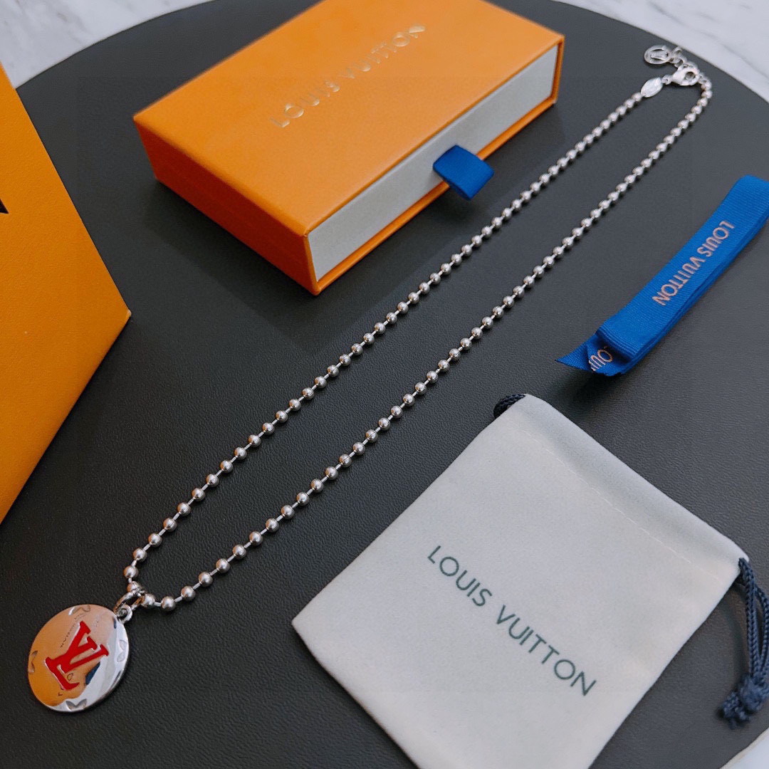 LV Luxury Necklace Elegant Necklaces Designer Letters Necklace Men Women Top Quality Pendant Fashion Jewellery Designer For Women Gifts For Her Valentines Day Christmas Birthday Gift