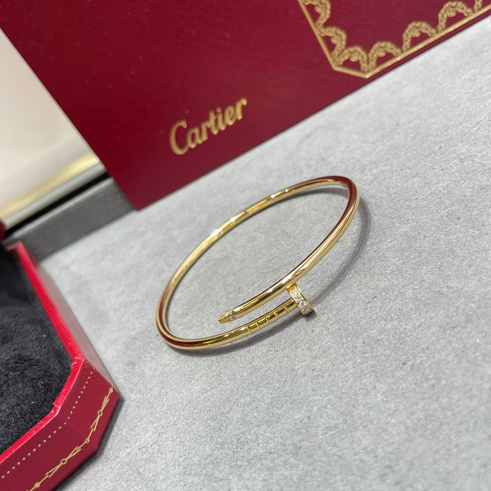 Cartier Designer Head And Tail Drill Hollow Tube Nail Bracelet High Quality Bracelet Fashionable Luxury Jewelry For Women's Men Classic Luxury Wedding Party Accessories Valentines Day Christmas Birthday Gift