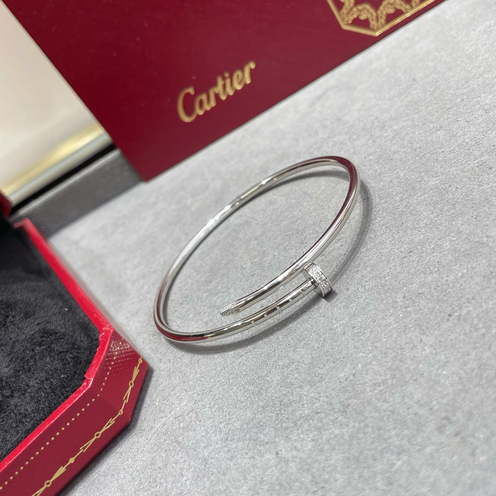 Cartier Designer Head And Tail Drill Hollow Tube Nail Bracelet High Quality Bracelet Fashionable Luxury Jewelry For Women's Men Classic Luxury Wedding Party Accessories Valentines Day Christmas Birthday Gift