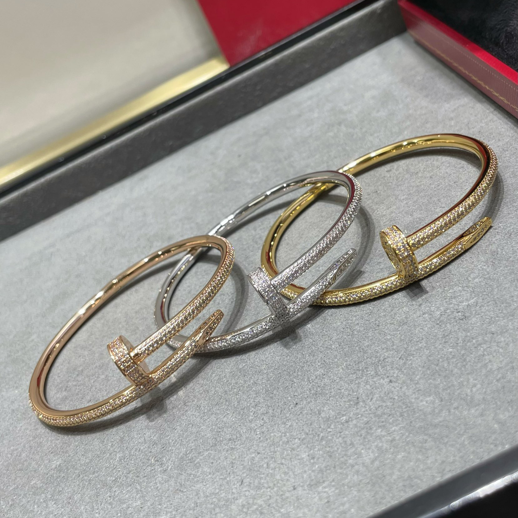 Cartier Designer Full Diamond Nail Bracelet High Quality Bracelet Fashionable Luxury Jewelry For Women's Men Classic Luxury Wedding Party Accessories Valentines Day Christmas Birthday Gift