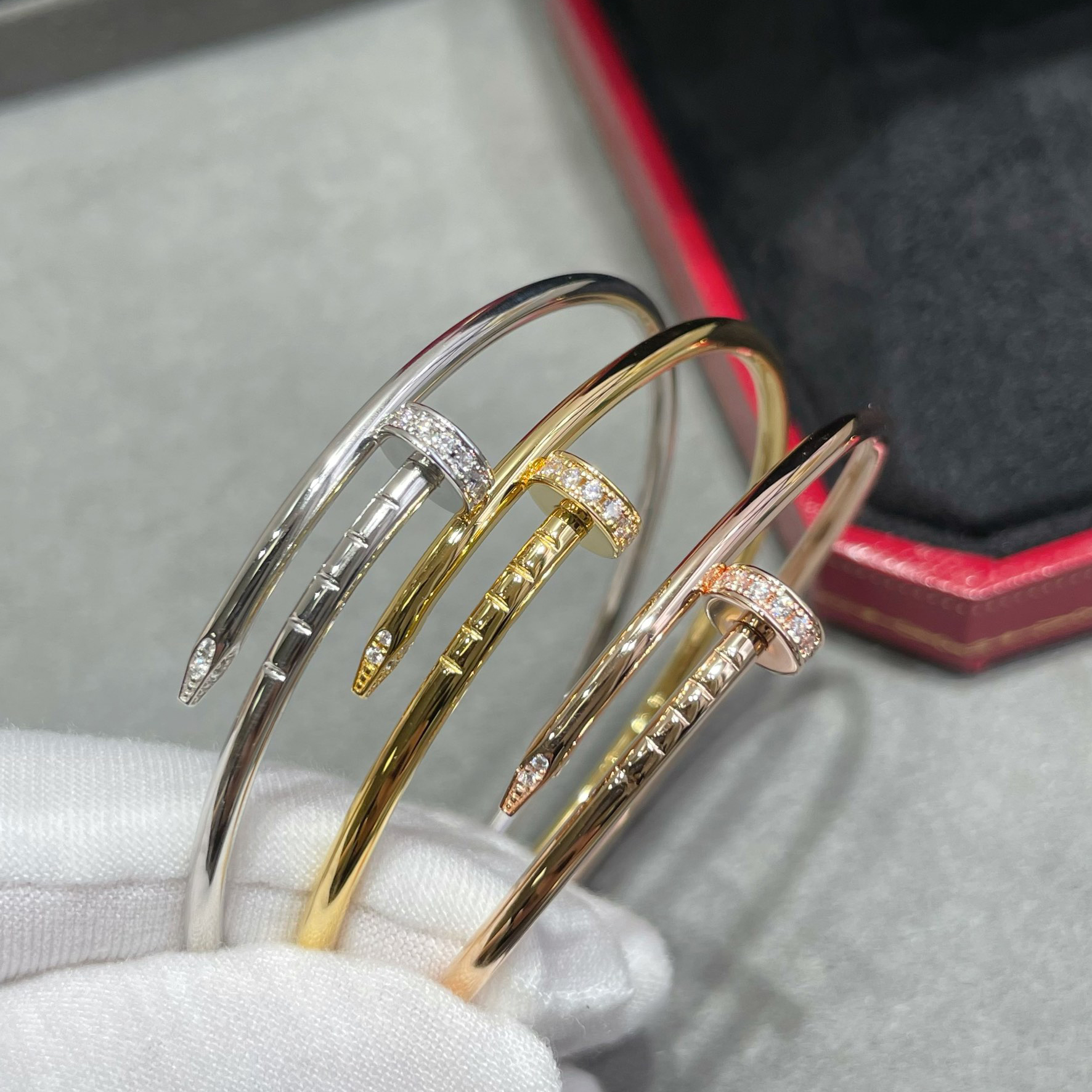 Cartier Designer Head And Tail Drill Hollow Tube Nail Bracelet High Quality Bracelet Fashionable Luxury Jewelry For Women's Men Classic Luxury Wedding Party Accessories Valentines Day Christmas Birthday Gift